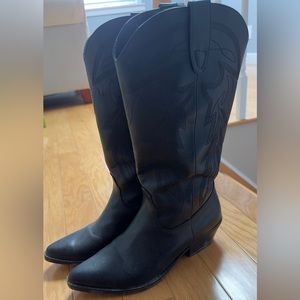 Steve Madden - size 11. Cowgirl boots